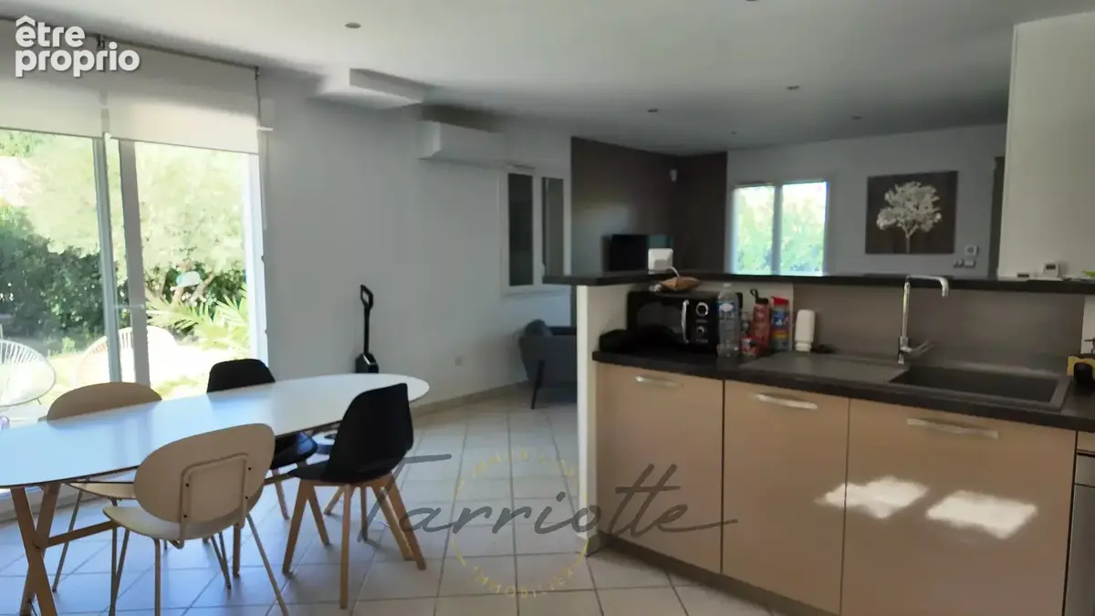 VILLA - 10907 - photo 4