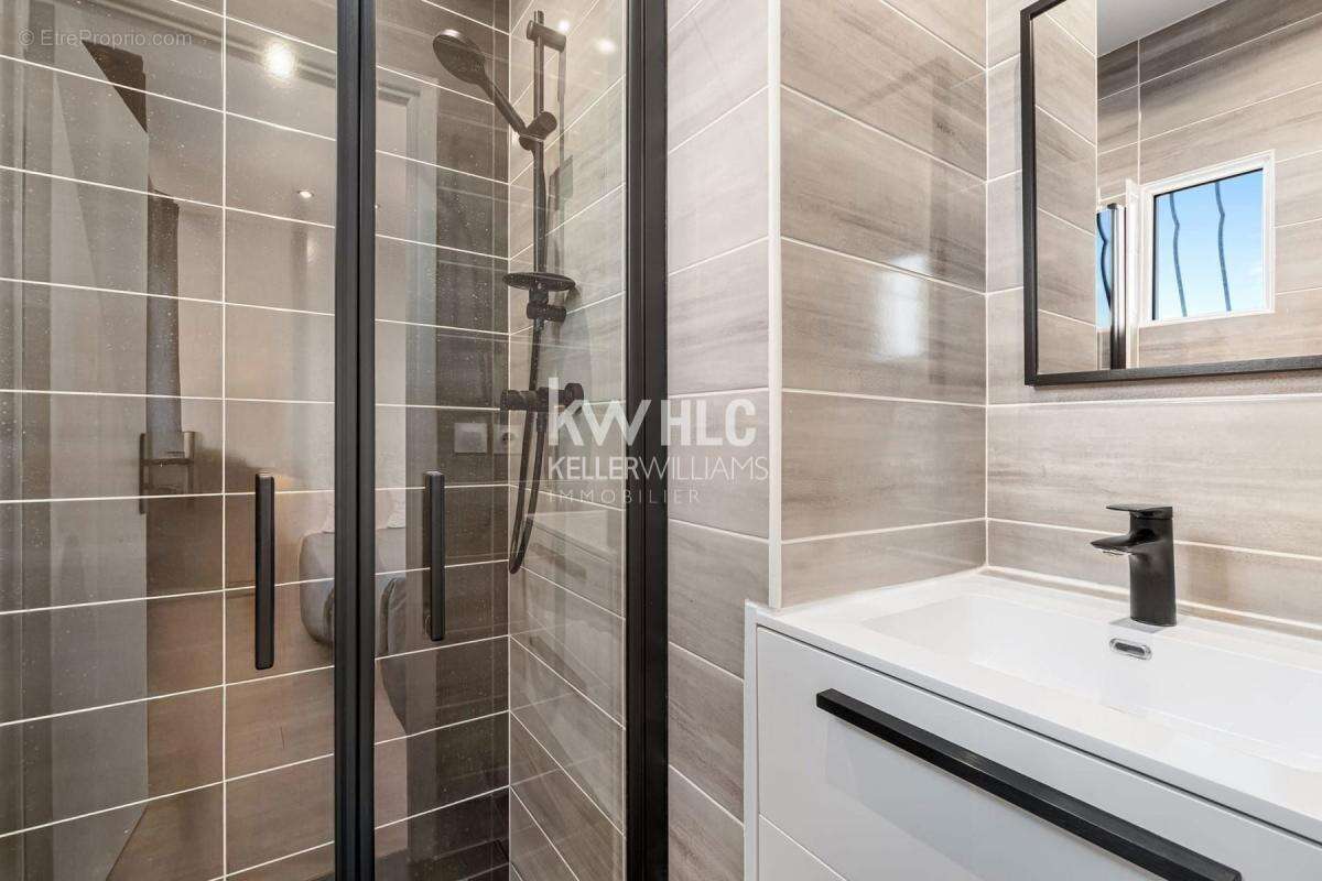 Maison à SAINT-LAURENT-DU-VAR