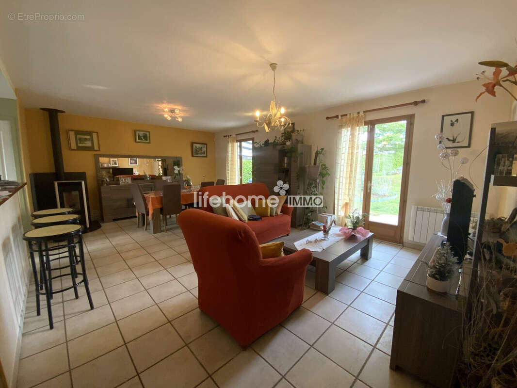 Maison à VILLEDIEU-SUR-INDRE