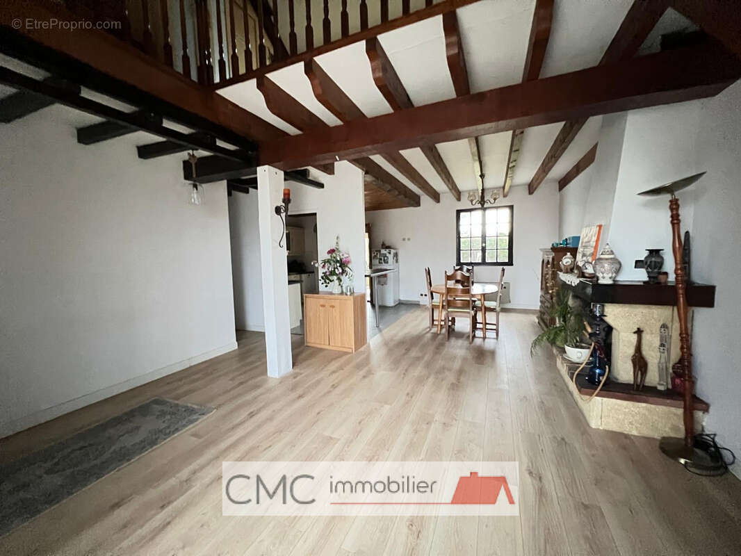 Maison 143 m² à Luisant  - photo 4