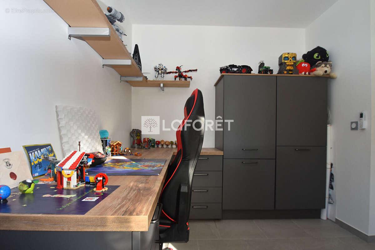 Maison à BAGNOLS-EN-FORET