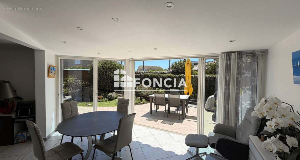 Maison à LA LONDE-LES-MAURES