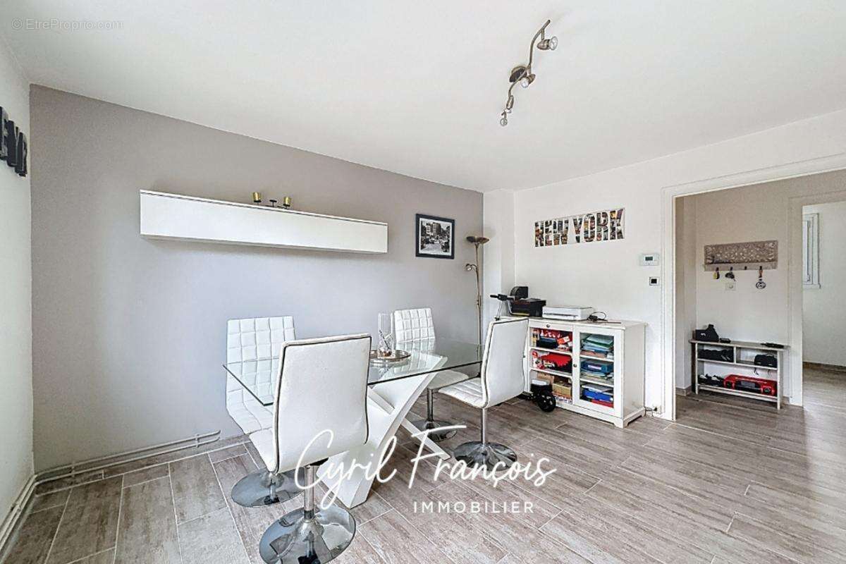 Appartement à SATHONAY-CAMP