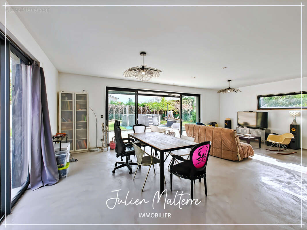 St-Just-St-Rambert, maison d'architecte 147 m², 4 chambres, garage double sur terrain de 985 m² - photo 26