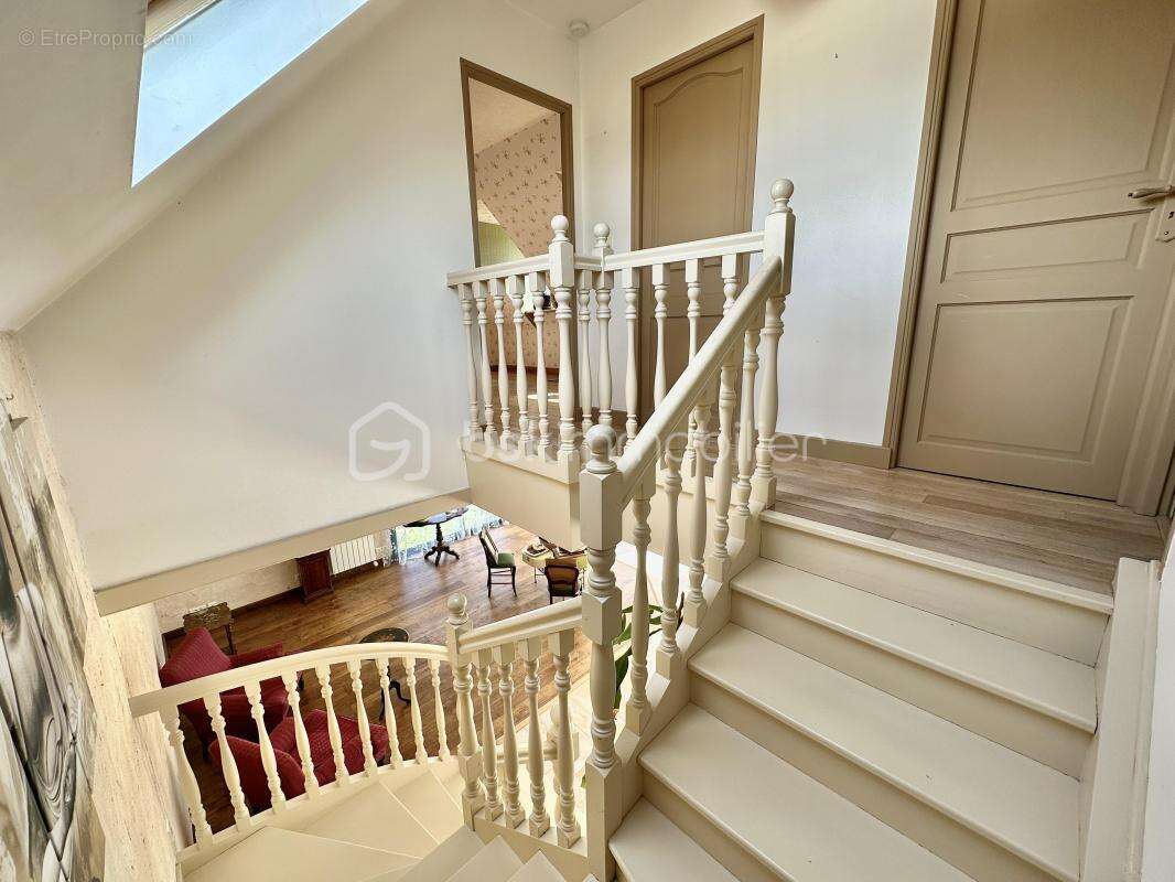 Longère de caractère rénovée – DPE B – 180 m² à Fouesnant - photo 16