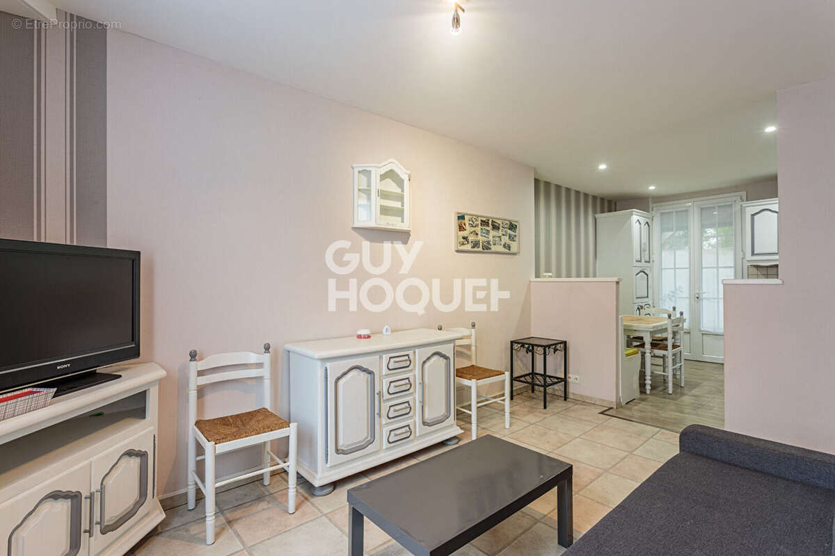 Appartement t3 bis avec parking a 5 min a pied de la plage - photo 2