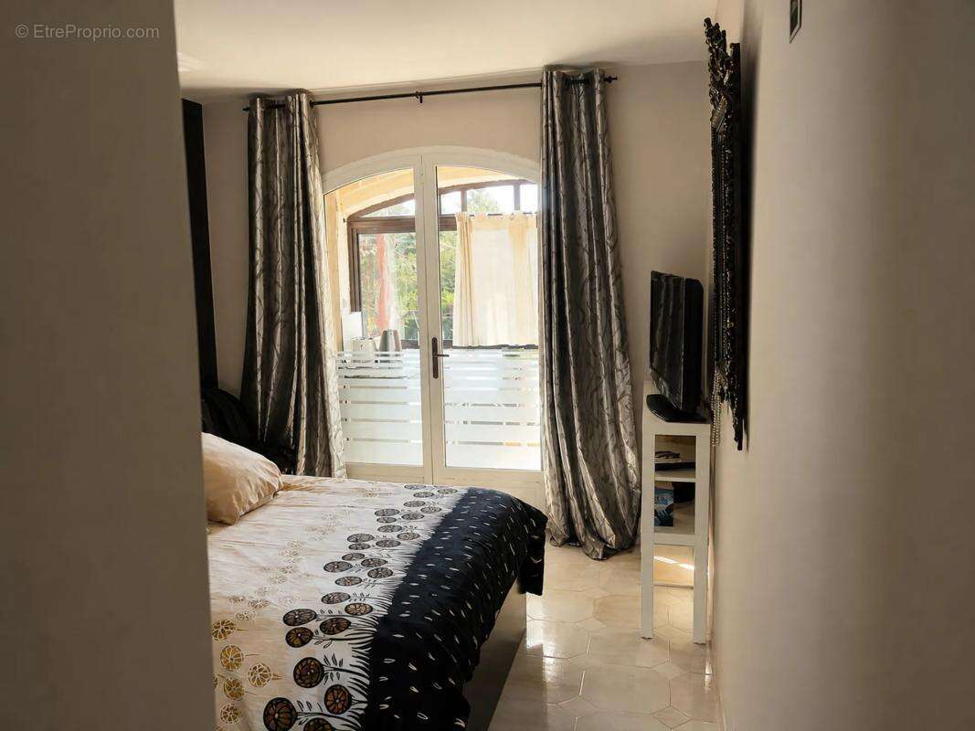 Maison de 6 pièces de 147 m² à La Cadière-d'Azur - photo 18