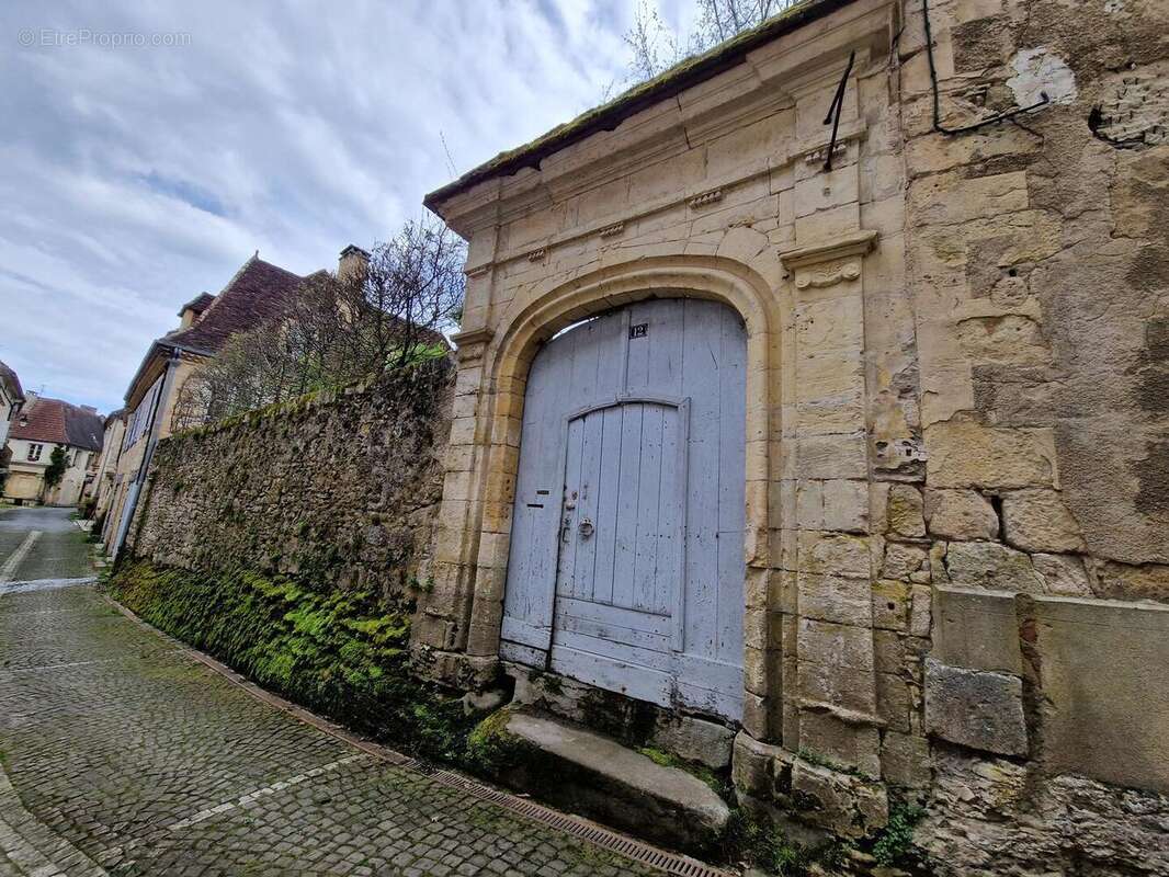 20250403121754 - Maison à LE BUGUE