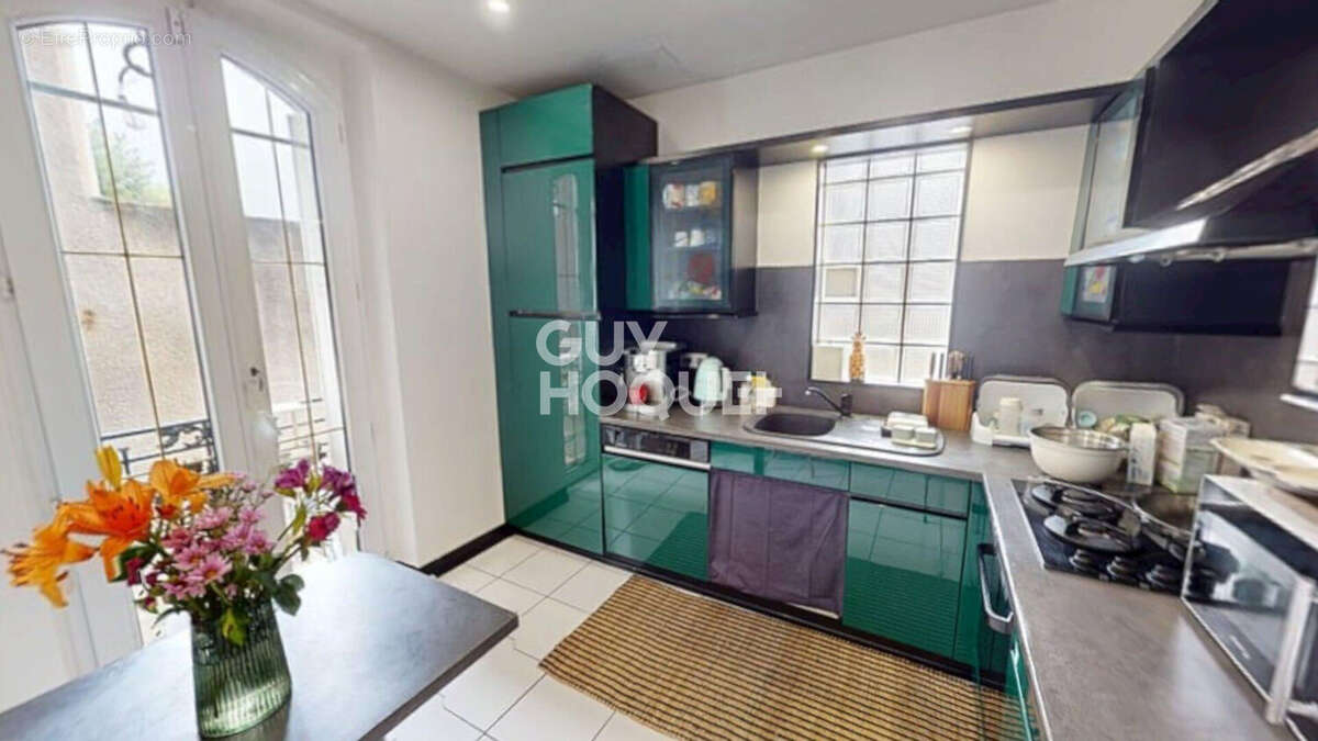 Maison à LES PAVILLONS-SOUS-BOIS