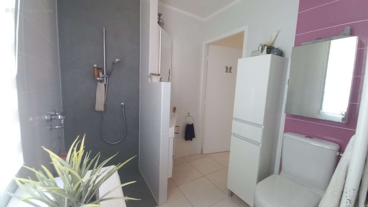 Appartement + jardin + parking, rez-de-jardin quartier Bassin/Champ de Mars. - photo 13