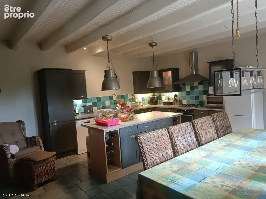 Très Belle Maison Ancienne de 3 Chambres avec Piscine et Terrain de Plus d'Un Hectare - photo 16