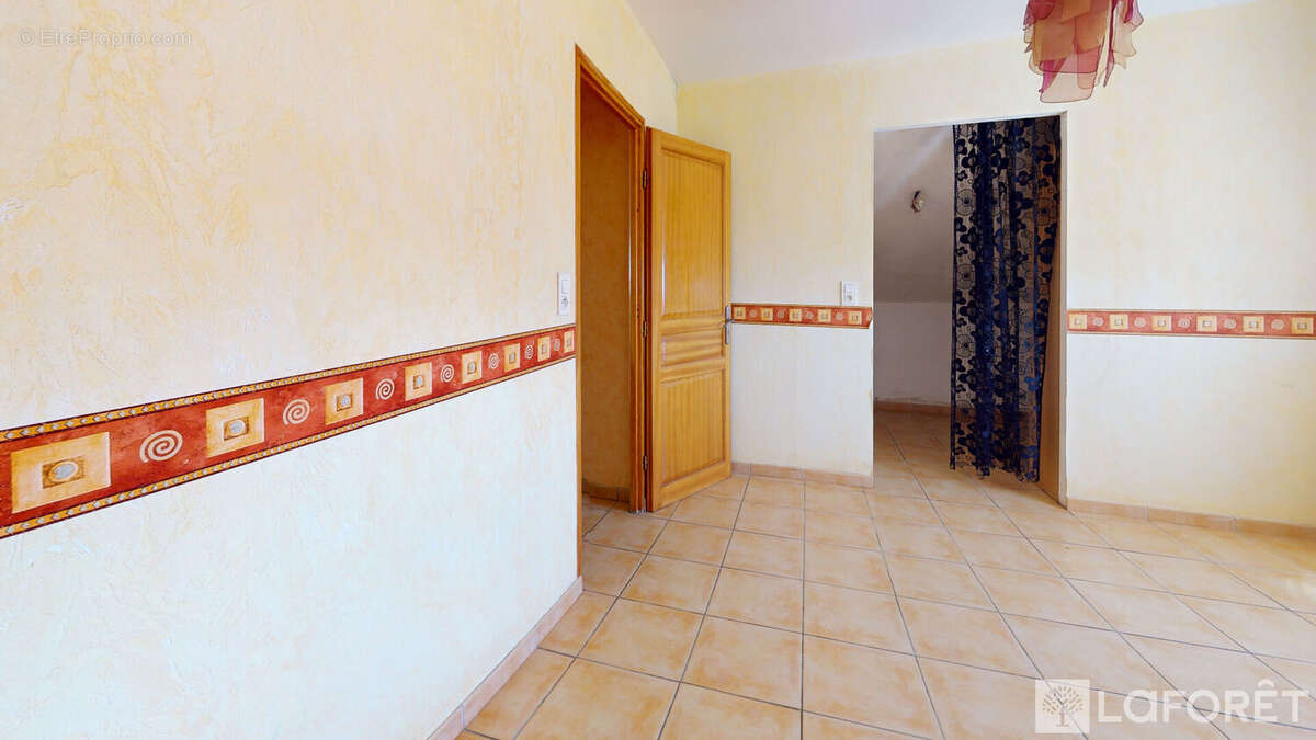 Maison à ROMILLY-SUR-SEINE