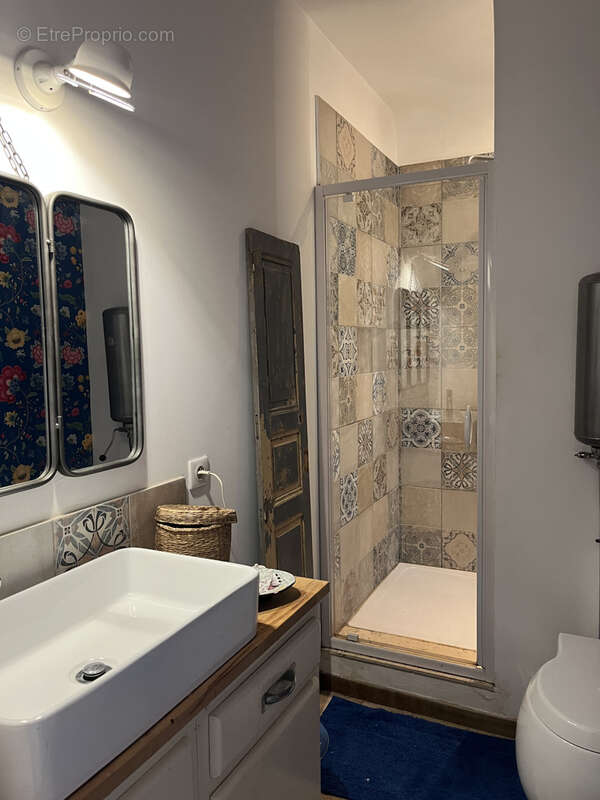 Appartement à MARSEILLE-2E