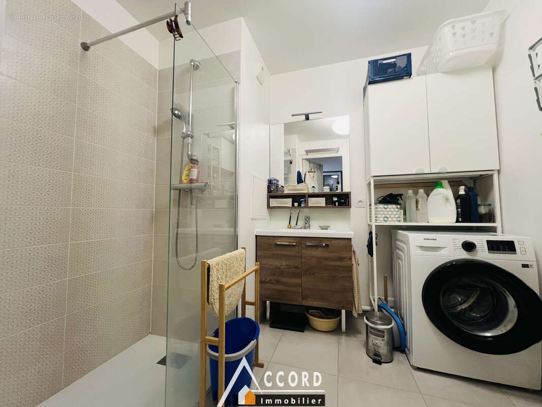Appartement à SARTROUVILLE