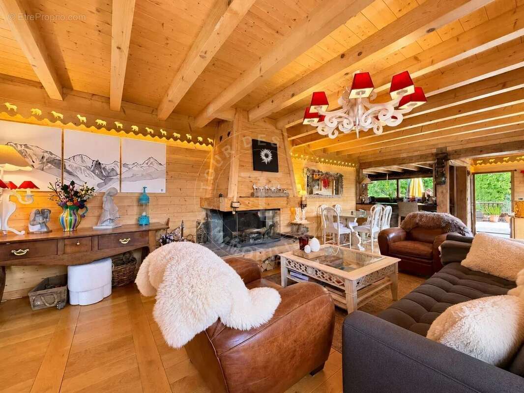 Ferme manigodine d’exception de 1800 – 380 m² habitables – terrain de 3 000 m² – vue panoramique - photo 5