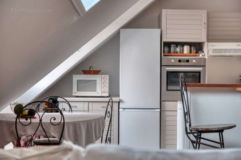 Appartement à NEAUPHLE-LE-CHATEAU