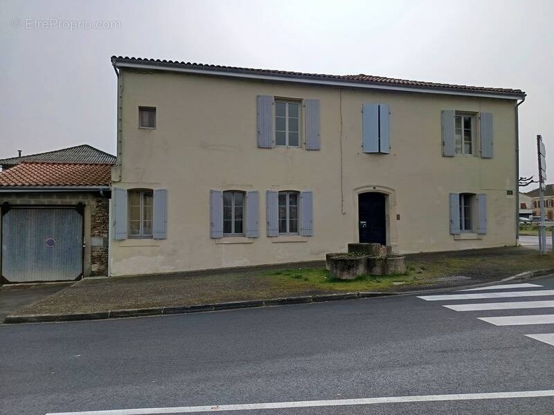 Maison à CAZERES-SUR-L'ADOUR