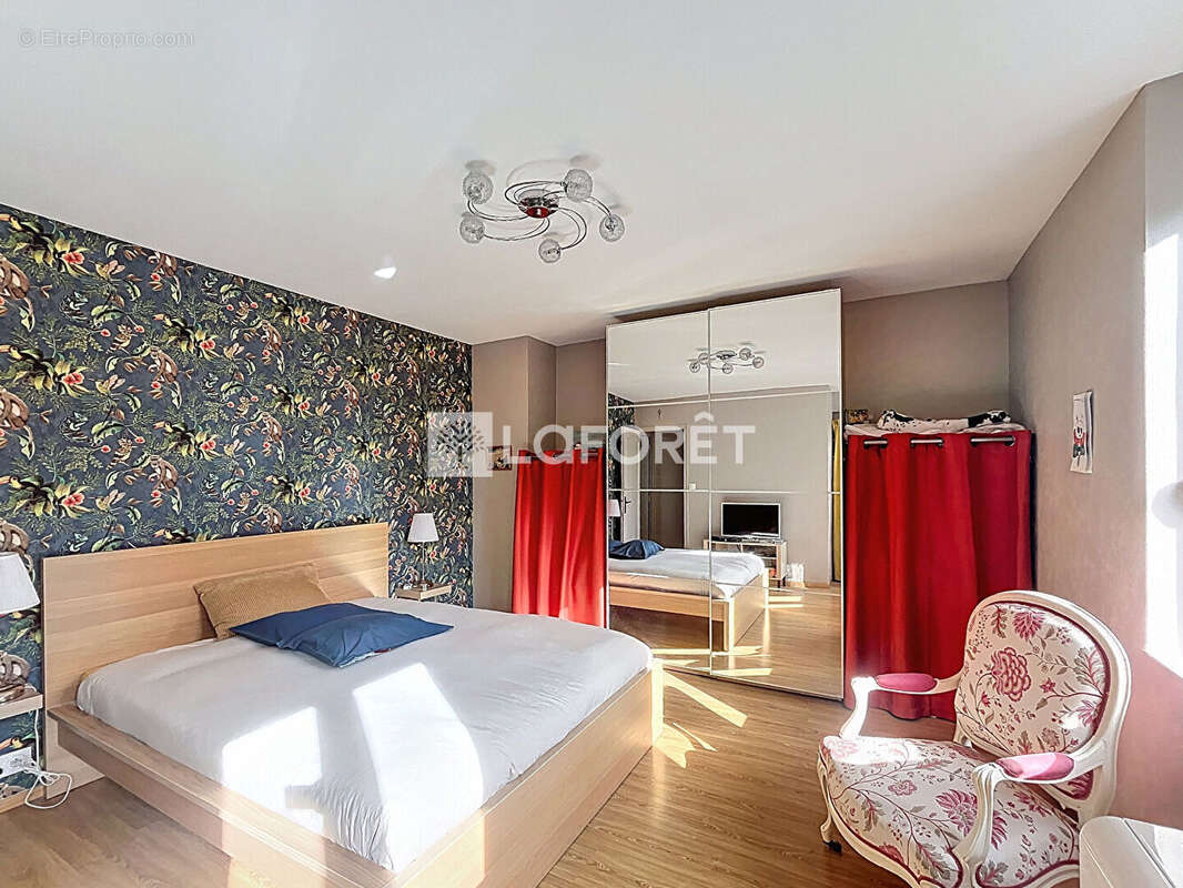 Maison à SAINT-BOMER-LES-FORGES