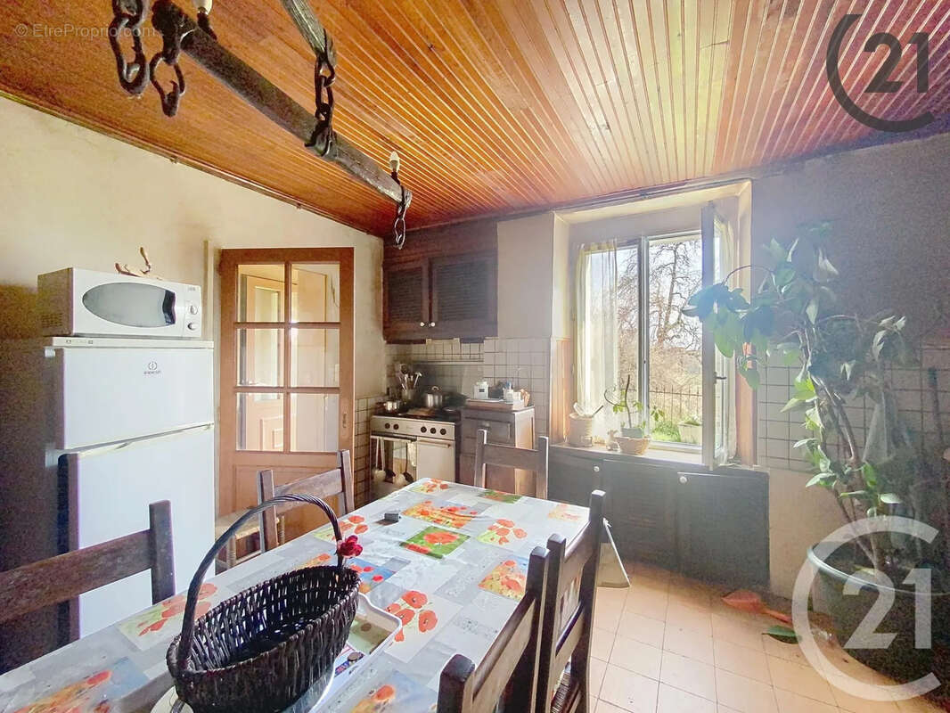 Maison à LA SAULSOTTE