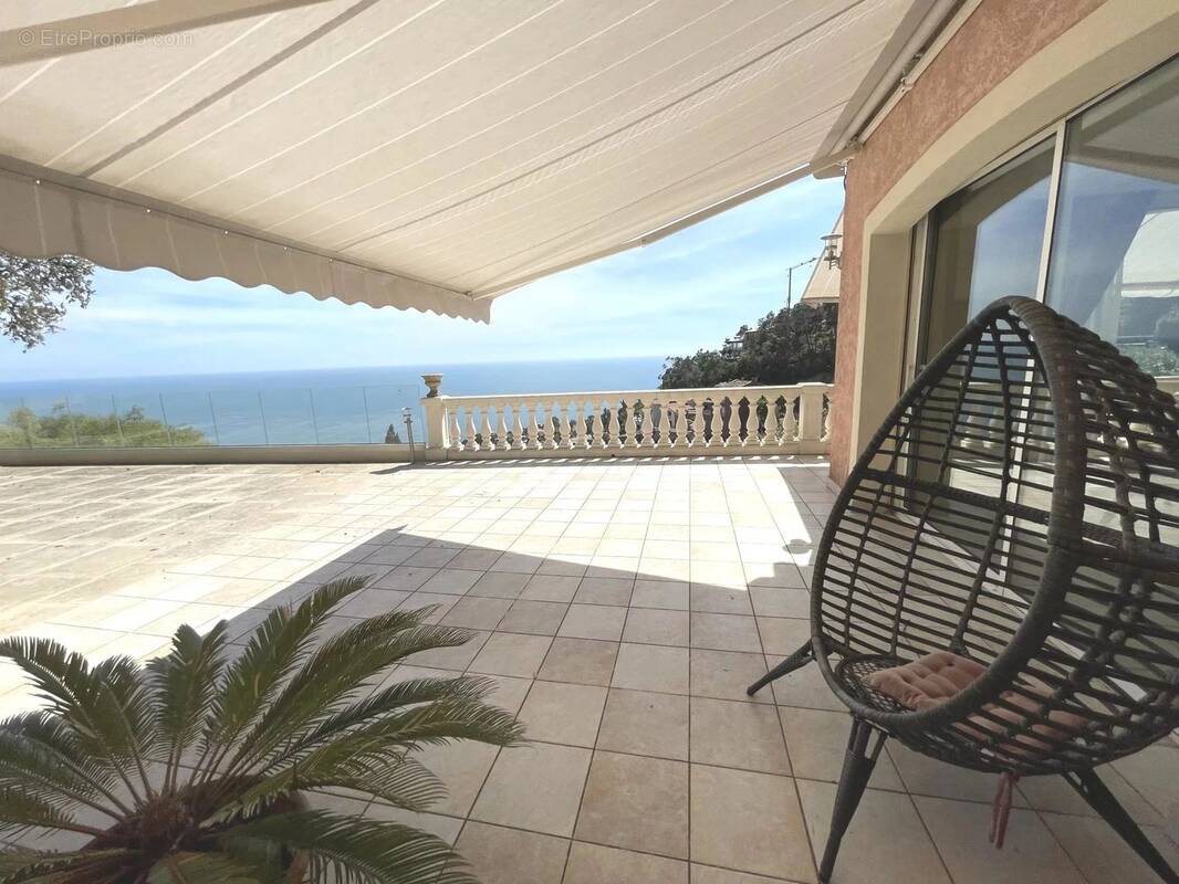 Maison à THEOULE-SUR-MER