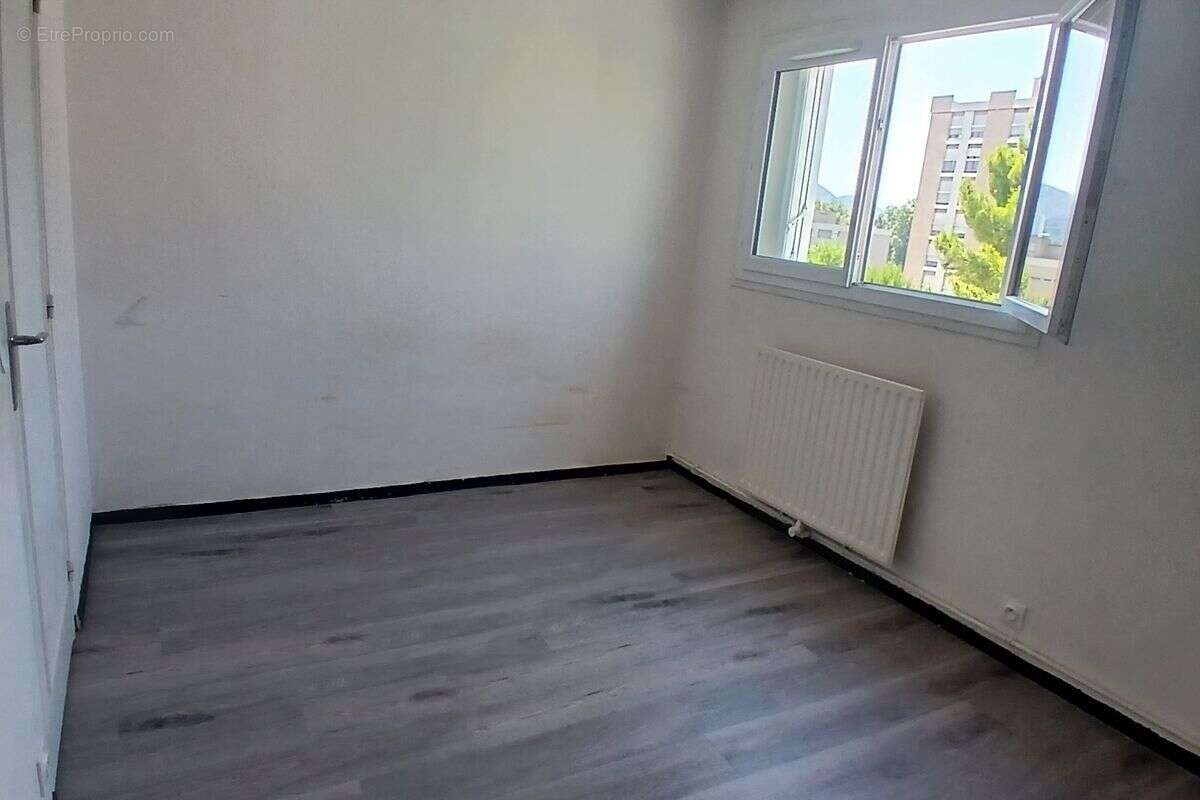 Appartement à MARSEILLE-11E