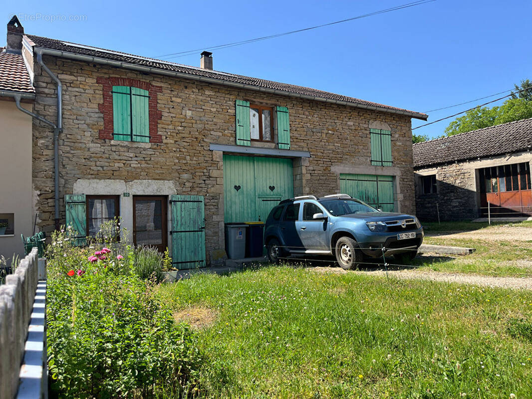 Maison à CRESSIA