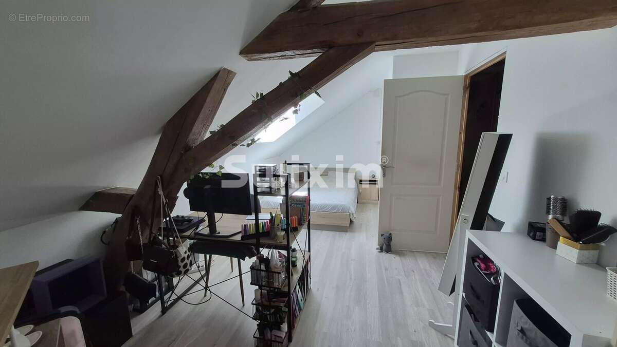 Maison en pierre de 180 m2 et son terrain clos de 1.450 hectares - photo 10