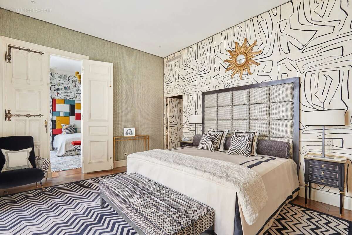 Appartement à PARIS-7E