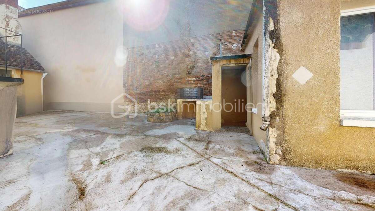 Maison à BELLEGARDE