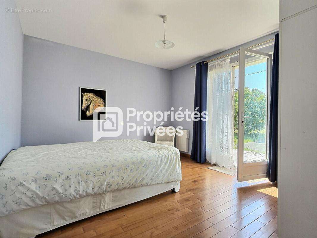 Maison T4/5 avec 3 ch., spacieux garage et abri pour camping-car au calme sur COMBERANCHE-ET-EPELUCHE (24600) - photo 6