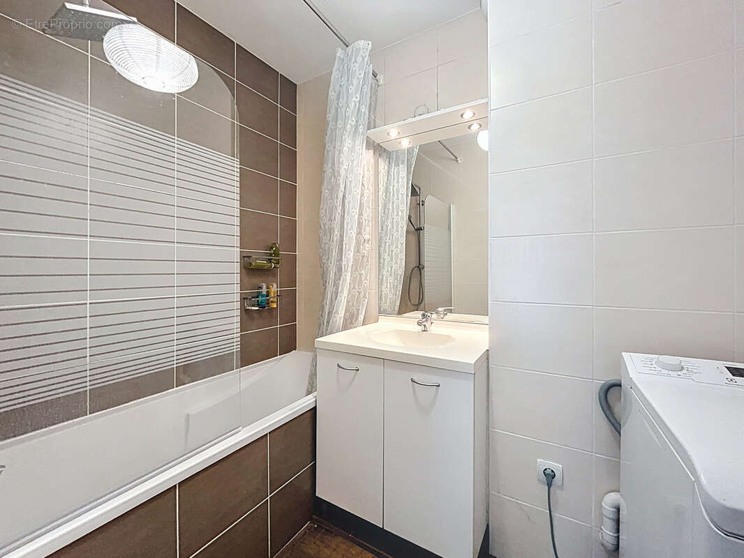 Appartement à TASSIN-LA-DEMI-LUNE