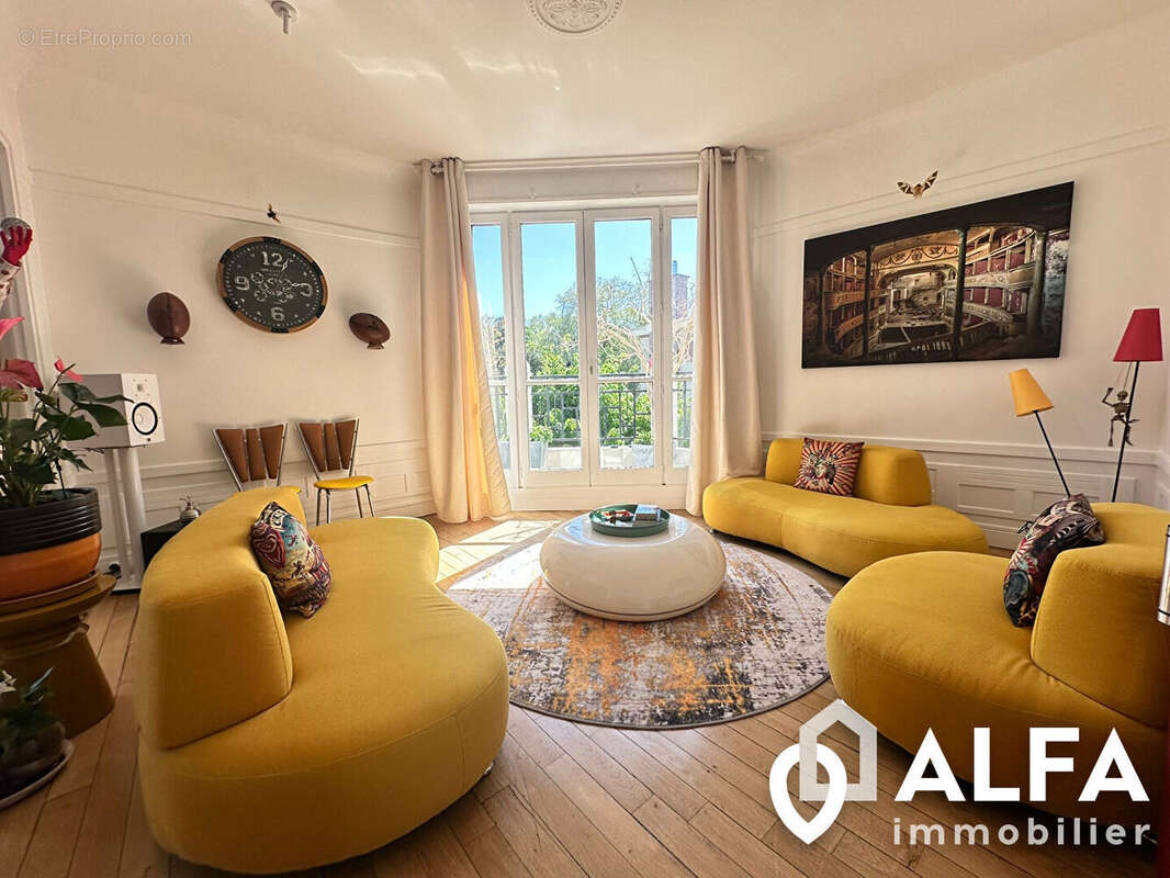 Appartement à ENGHIEN-LES-BAINS