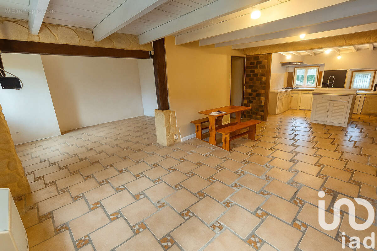 Photo 2 - Maison à MAILLEBOIS