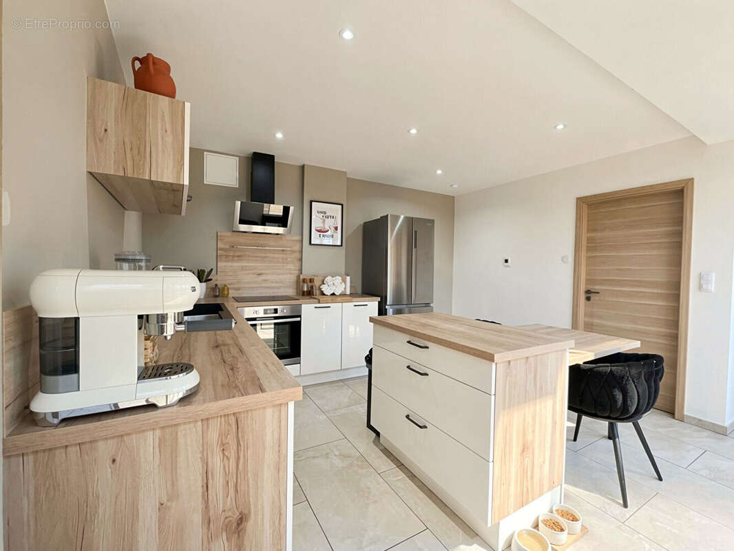 Appartement à AMNEVILLE