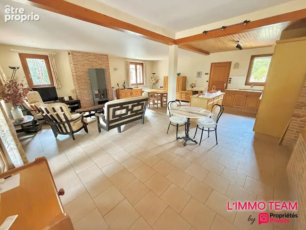 VERS, maison 5 pièces sur plus de 8000m² de terrain - photo 8