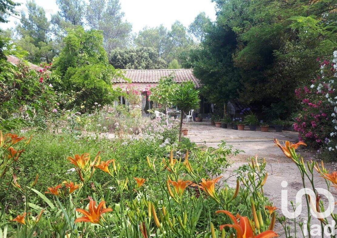 Photo 1 - Maison à CAVEIRAC