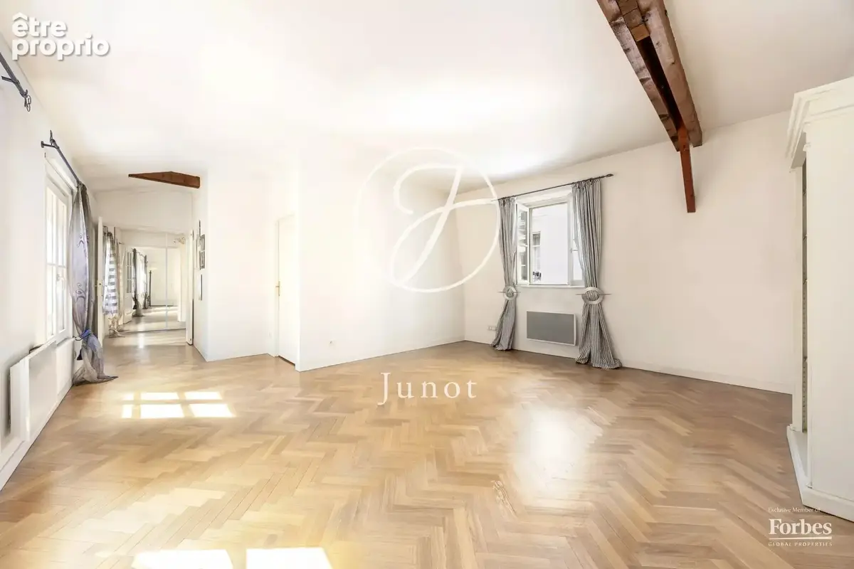 Paris 3 - RUE DE MONTMORENCY - Appartement - 3 pièces - 76,10m² Carrez - 2 chambres - Dernier étage - photo 4