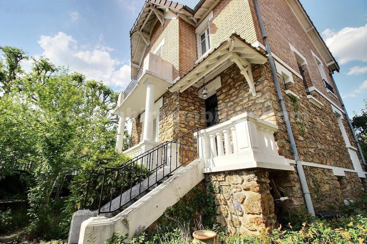 exposio_132377601 - Maison à SAINT-MAUR-DES-FOSSES