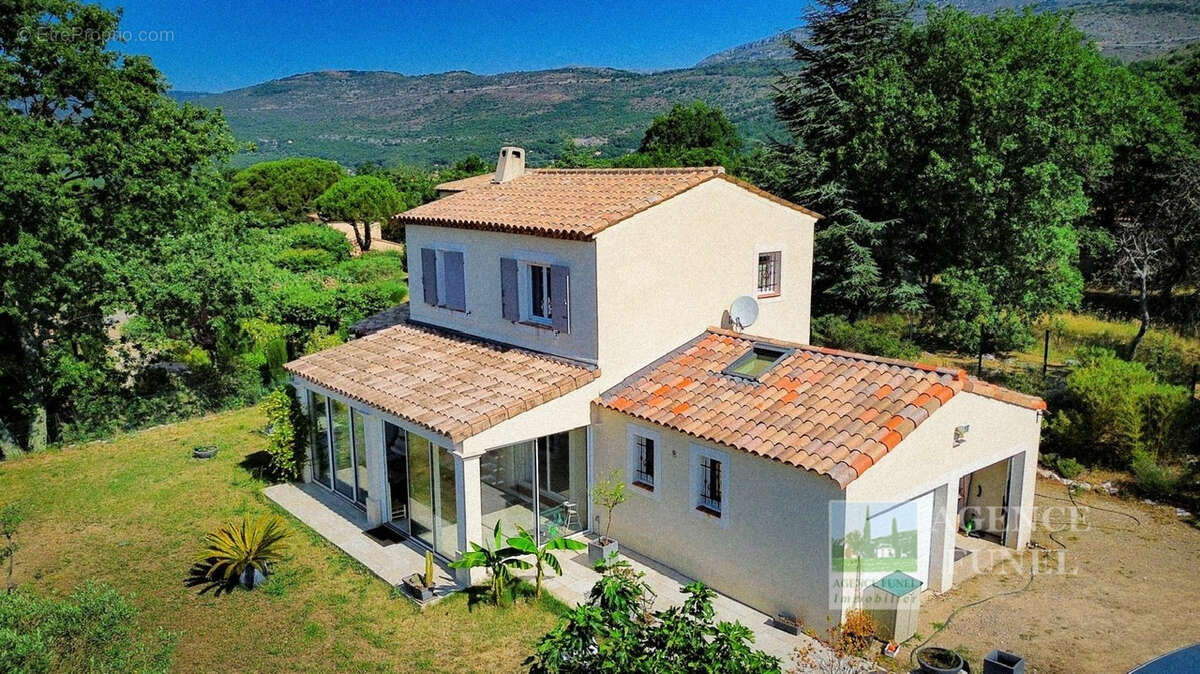 Maison à SAINT-VALLIER-DE-THIEY