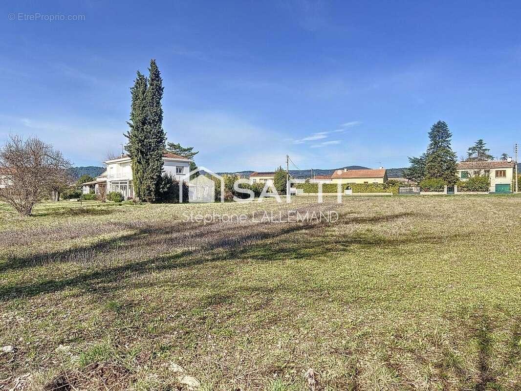 Photo 4 - Terrain à SAINT-JULIEN-LES-ROSIERS