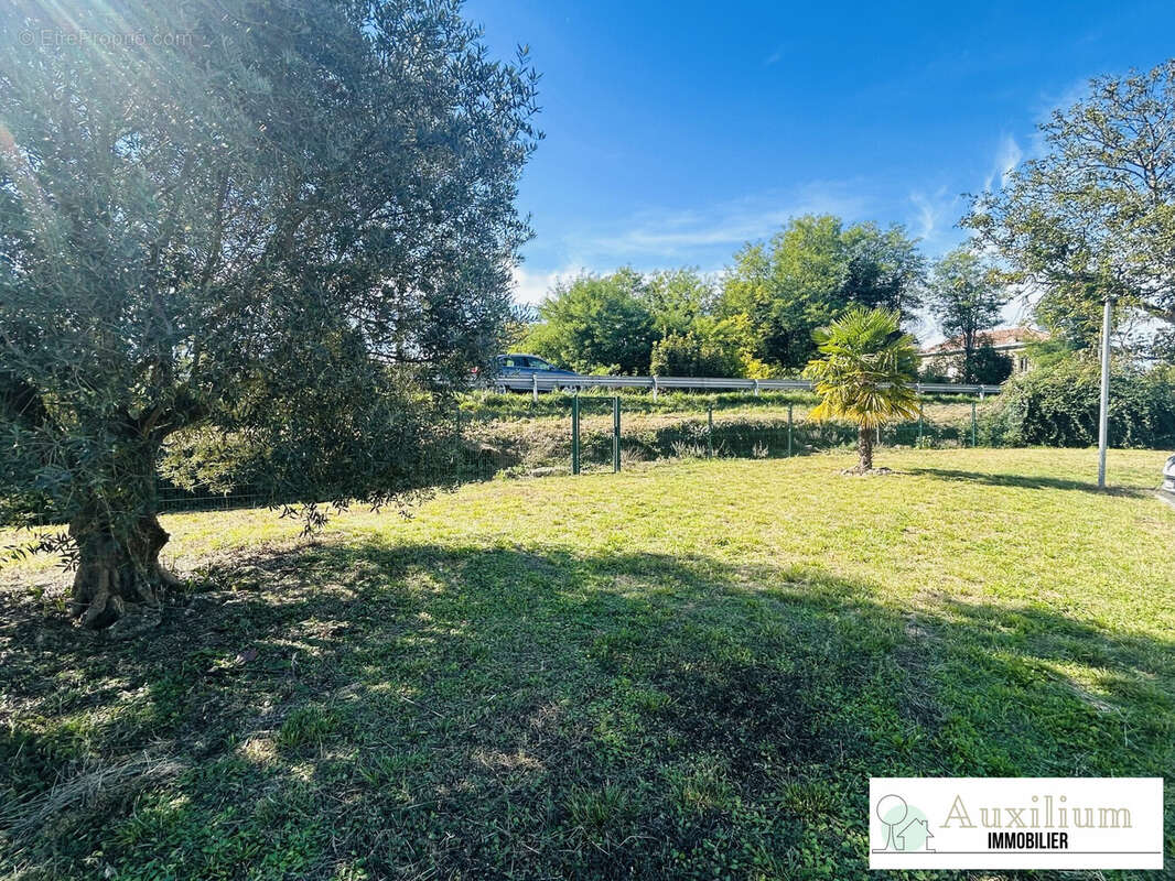 Commerce à SAINT-ANDRE-DE-CUBZAC