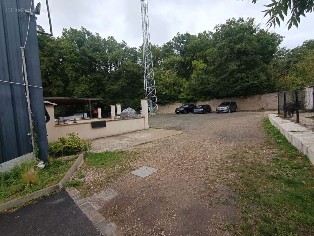 Commerce à BREUILLET