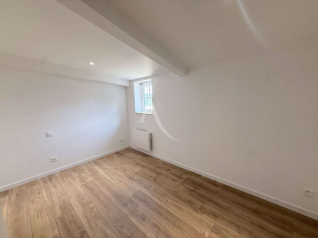 Maison familiale lumineuse rénovée avec dépendance à fort potentiel - Les Coudreaux Chelles - photo 5