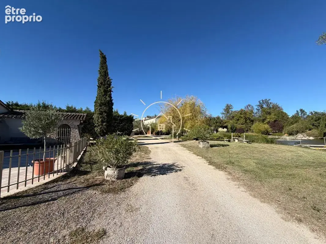 Propriété d'exception à Barjac au coeur de 8 hectares avec lac privé - photo 26