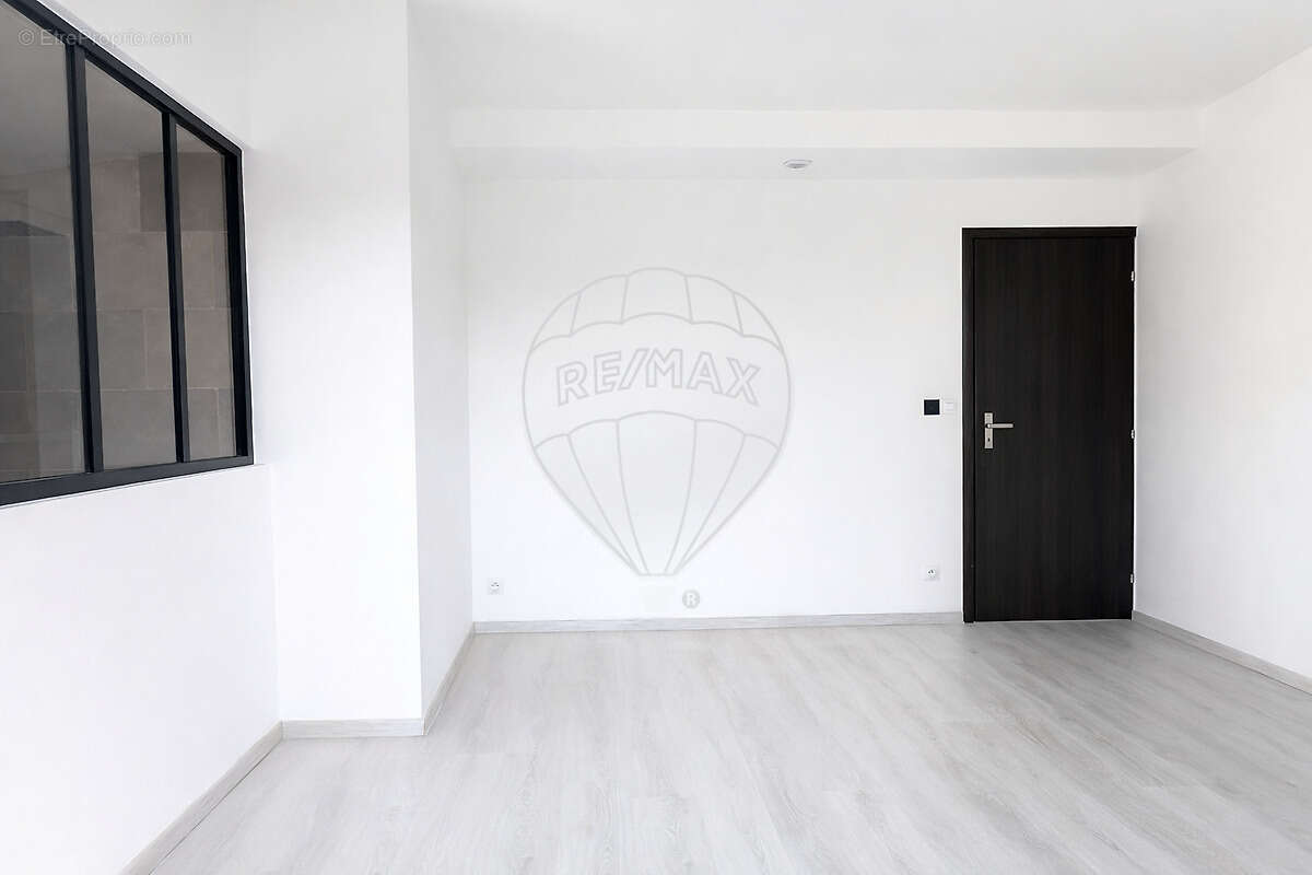 Maison à CHAILLEVETTE