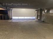 Parking à NEUILLY-SUR-SEINE