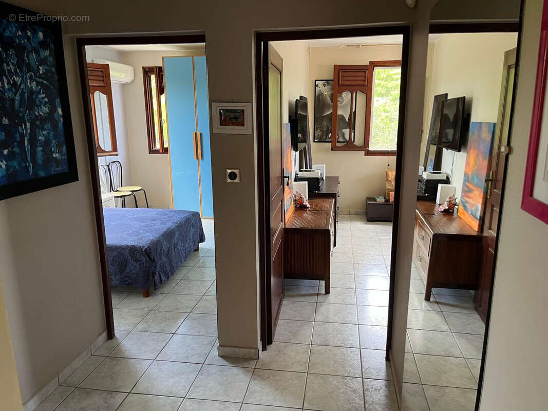 Maison à BAIE-MAHAULT