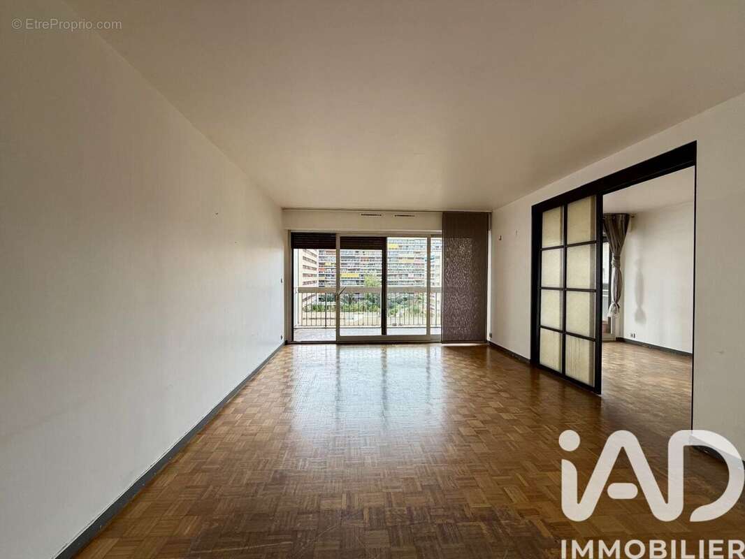 Photo 3 - Appartement à MARSEILLE-6E