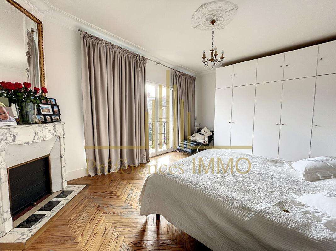 A vendre à Bordeaux Belle maison rénovée aux  prestations de qualité - photo 7