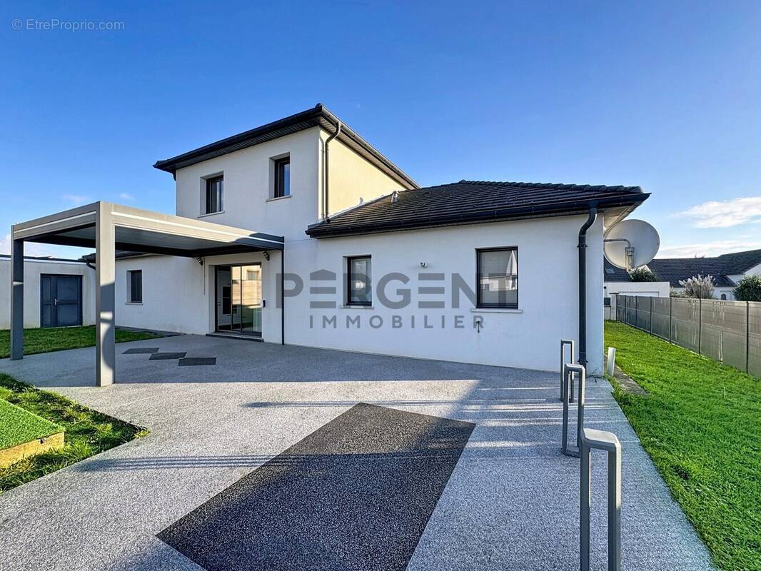 Maison à NOUVION-SUR-MEUSE